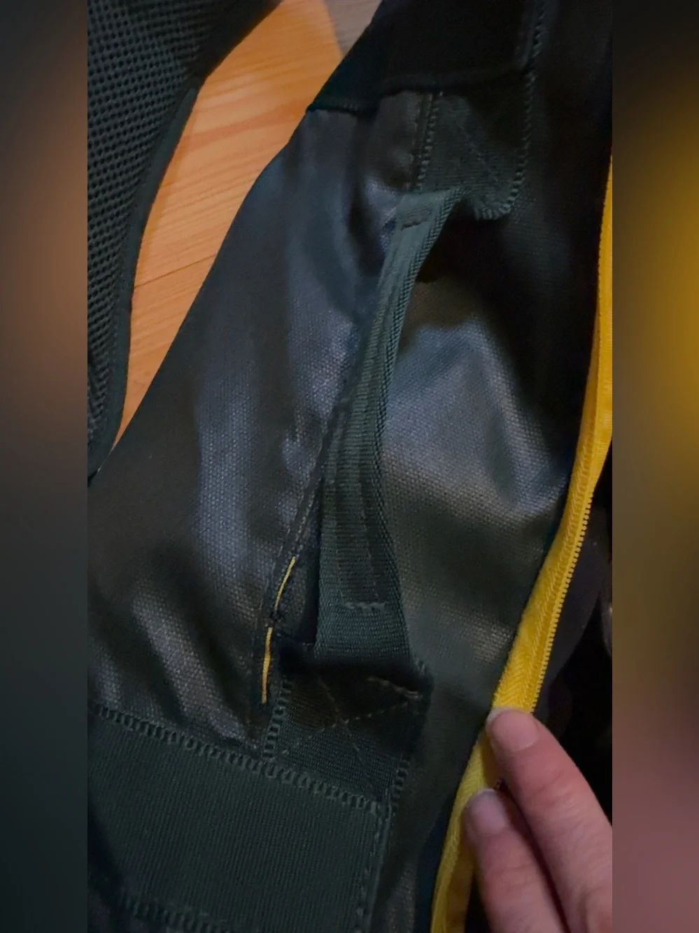 Snauwaert Court Bag in Dark Green/Yellow